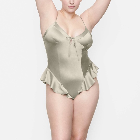 Skims Silk Teddy AP-ONE-0672 Talc Size L NWT